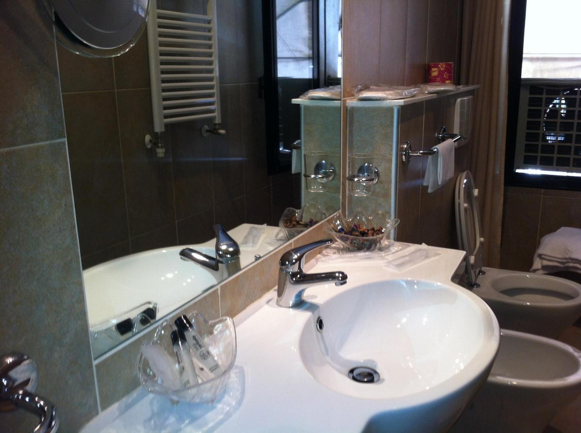 Hotel Corticella Bologna Luaran gambar